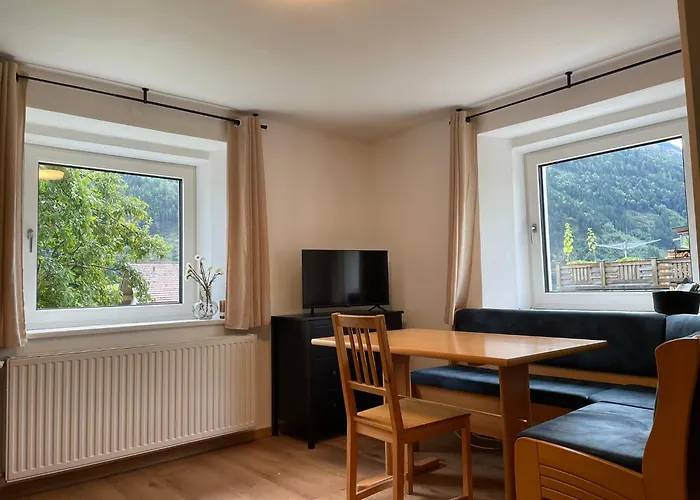 First Mountain - 文斯