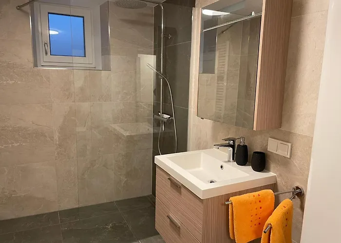 First Mountain - Wenns